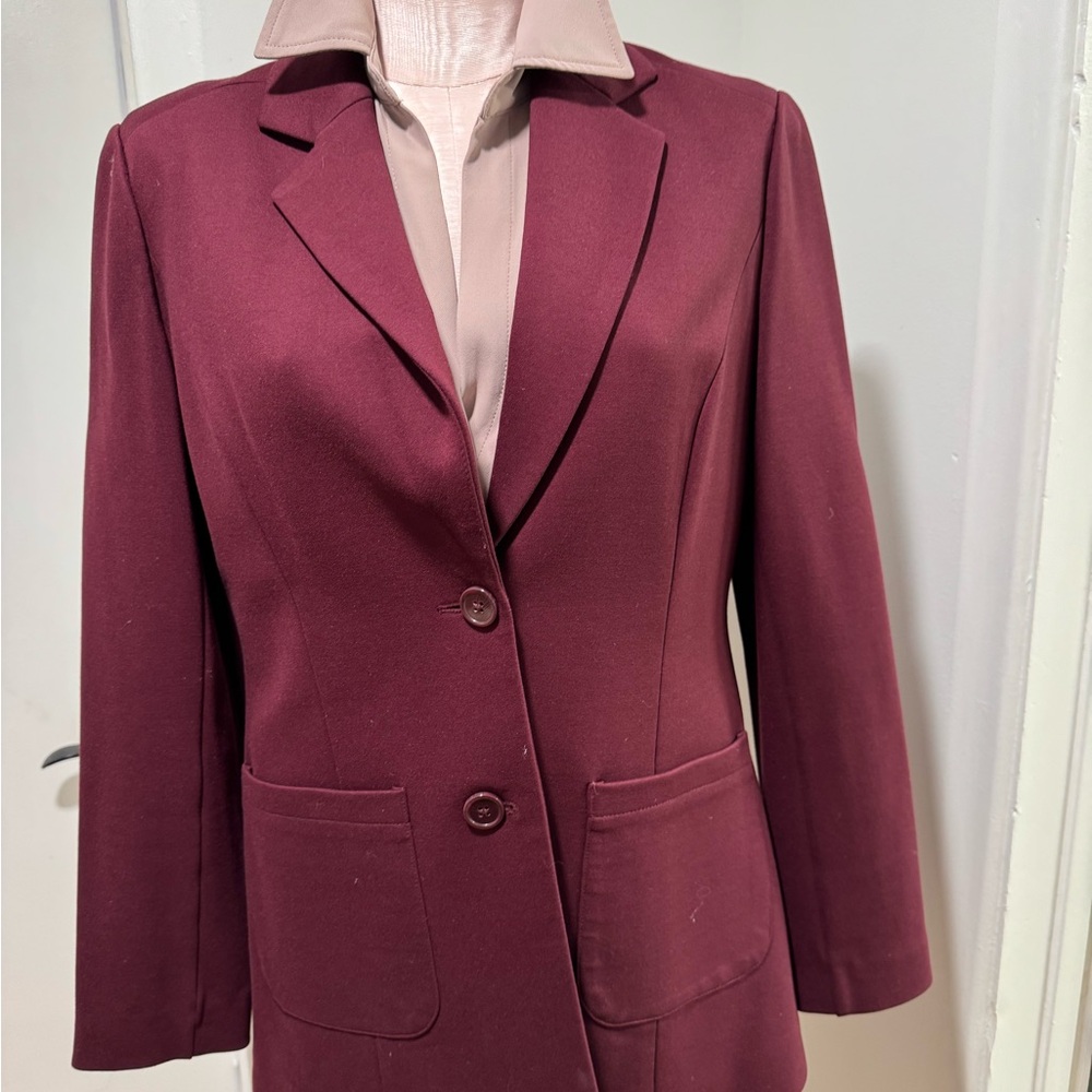 Elegant Women's Burgundy Blazer